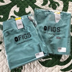 FIGS scrub set. Sea glass color